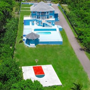 The Blue Mansion A Paradise Oasis Macbride Exterior photo