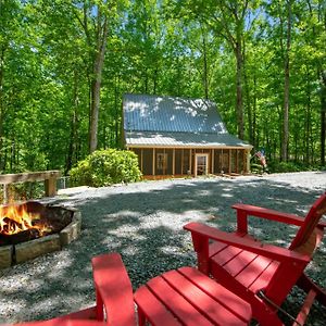 Little Bear Cabin - Gather Round The Firepit Soak In The Hot Tub Kiker Exterior photo