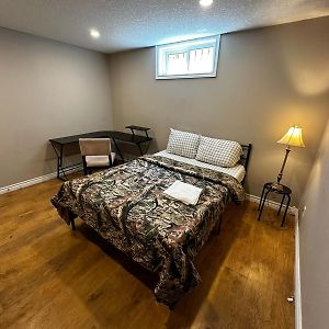 Budget Stay In Kitchener- Near Town Centre- Food, Shopping, Transit Exterior photo