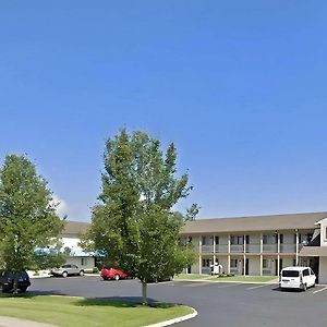 Econo Lodge Bethel - Danbury Exterior photo