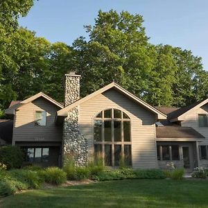 Suttons Bay Beach House Private Beachfront Exterior photo