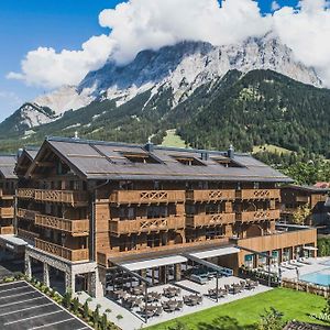 Bergresort Zugspitze Ehrwald By Alps Resorts Exterior photo
