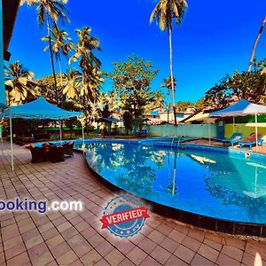Hotel The Golden Shivam Resort - Big Swimming Pool Resort In Goa Exterior photo