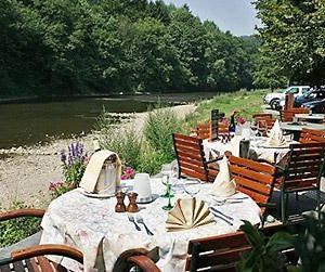 Hotel/Restaurant A La Ferme Ferrieres Exterior photo