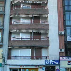 Hostal Gran Via Pinto Exterior photo