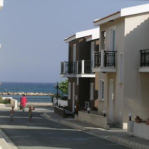 Philippou Beach Villas & Apartments Larnaca Exterior photo