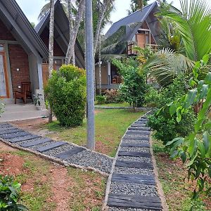 Steps Garden Resort Negombo Exterior photo