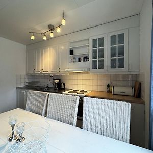 Nice, Quiet Apartment In Central Karlstad Exterior photo