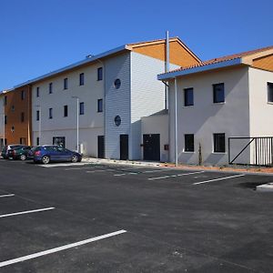 Ibis Styles Villeneuve Sur Lot Exterior photo