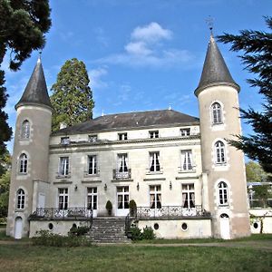 Chateau Les Vallees Tournon-Saint-Pierre Exterior photo