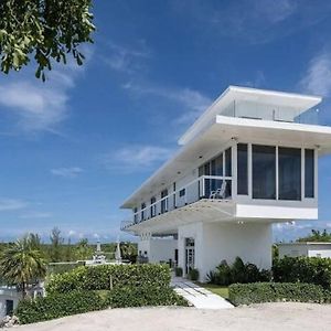 Modernized Beach House With Pool Governor's Harbour Exterior photo