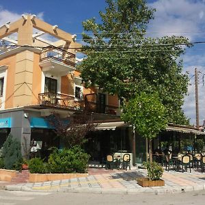 Yiannis Apartments Ioannina Exterior photo