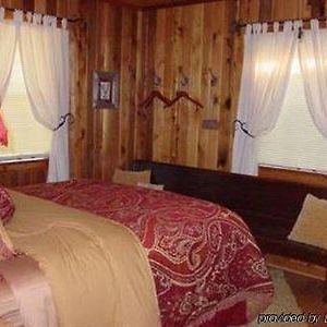 The Holekamp House Bed & Breakfast Comfort Room photo