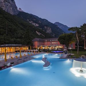 Grand Hotel Des Bains Lavey-les-Bains Exterior photo