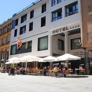 Gran Hotel Ciudad De Barbastro Exterior photo