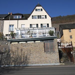 Weingut / Gastehaus Gerlach Hotel Uerzig Exterior photo
