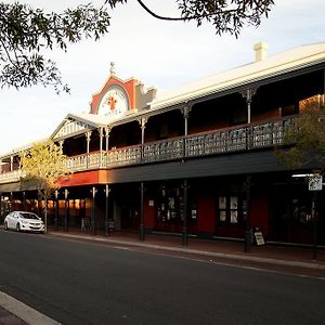 Prince Of Wales Hotel, Bunbury Exterior photo