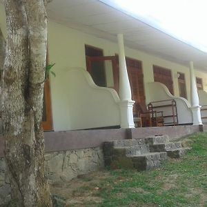Rocky Villa Tangalle Exterior photo