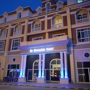 K9 Riverside Hotel Phnom Penh Exterior photo