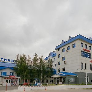 Nadezhda Hotel Nizhnevartovsk Exterior photo