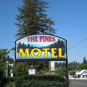The Pines Motel Saint Maries Exterior photo