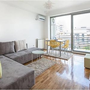 Modern Living Apartments Skopje Room photo