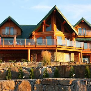 A Okanagan Lakeview Inn Kelowna Exterior photo