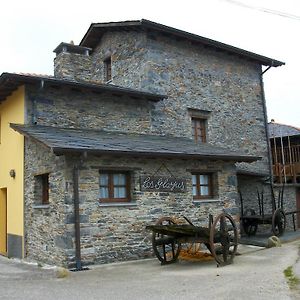 Casa De Aldea Rural Los Glayus Luarca Room photo