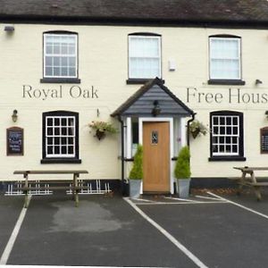 The Royal Oak Hotel Worcester Exterior photo