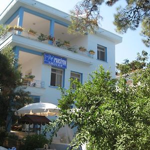 Mavi Pension Ayvalik Exterior photo