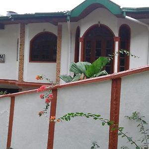 Umaya Holiday Inn Kandy Exterior photo