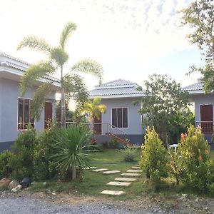 Pran Kiang Lay Villa Ban Pru Yai Exterior photo