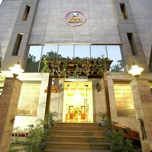 Hotel Star Rocks New Delhi Exterior photo