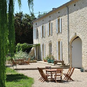 Les Foucauds Hotel Saint-Quentin-de-Caplong Room photo