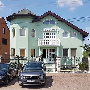Guest House Luxotel Zrenjanin Exterior photo