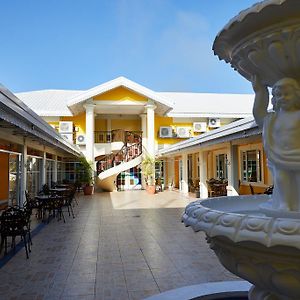 Metro Vigan Fiesta Garden Hotel Exterior photo