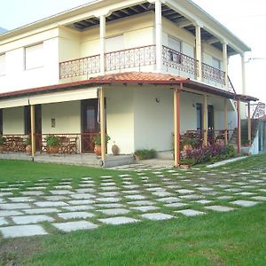 Guesthouse Rodavgi Loutraki  Exterior photo