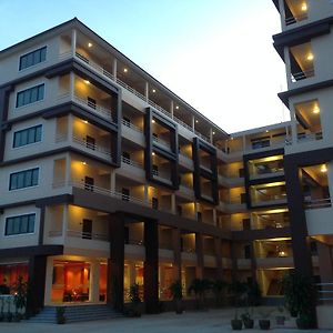 Perfect Place Hotel Surat Thani Exterior photo