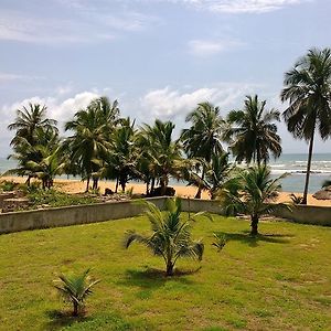 The Beach House Hotel Elmina Exterior photo