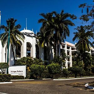 Ixtapa Palace Exterior photo