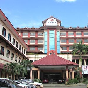 Abadi Hotel & Convention Centre Jambi Exterior photo