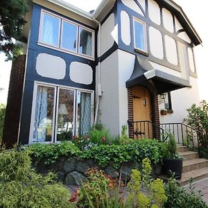 The English Bay Inn Langley Exterior photo