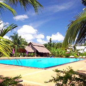 Chumphon Cabana Hotel Exterior photo