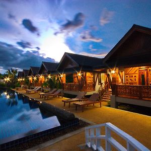 Sangsawan Palace Khaolak Resort Khao Lak Exterior photo