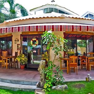 Gabbys Bed And Breakfast Dumaguete City Exterior photo