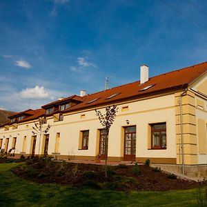 Pension Smetanuv Statek Hradec Kralove Exterior photo