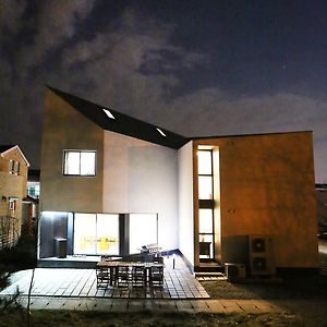 Runway Guesthouse - Hostel Incheon Exterior photo