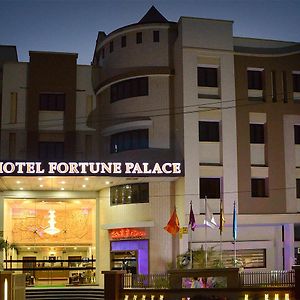 Hotel Fortune Palace Jamnagar Exterior photo