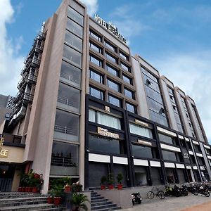 Hotel Grand Elegance Ahmedabad Exterior photo