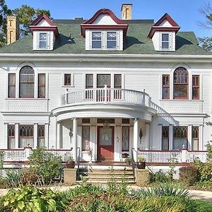 600 Main, A Bed & Breakfast And Victorian Tea Room Toms River Exterior photo